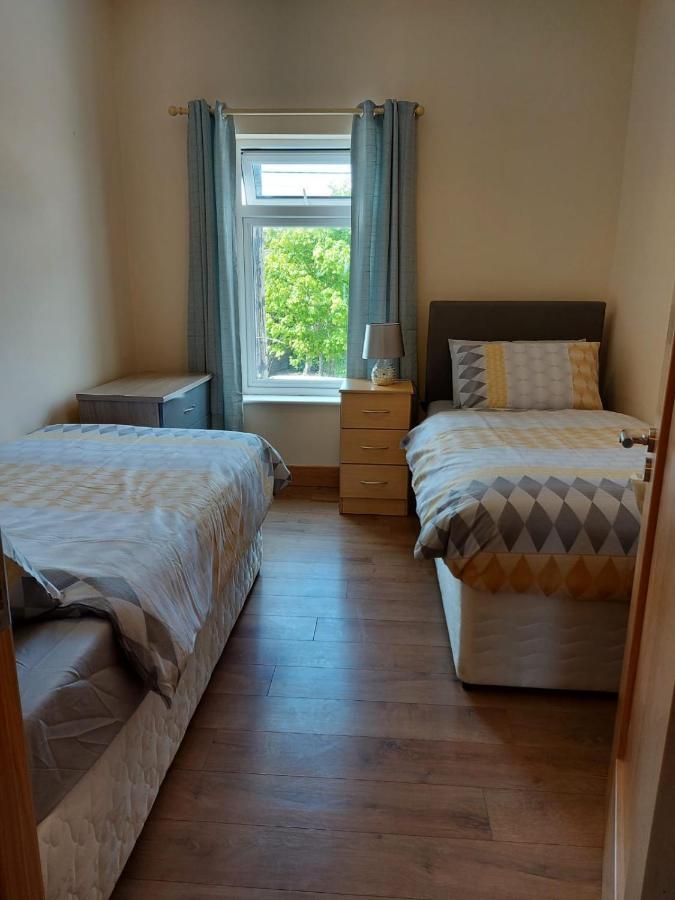 Red Door Townhouse Apartman Galway Kültér fotó